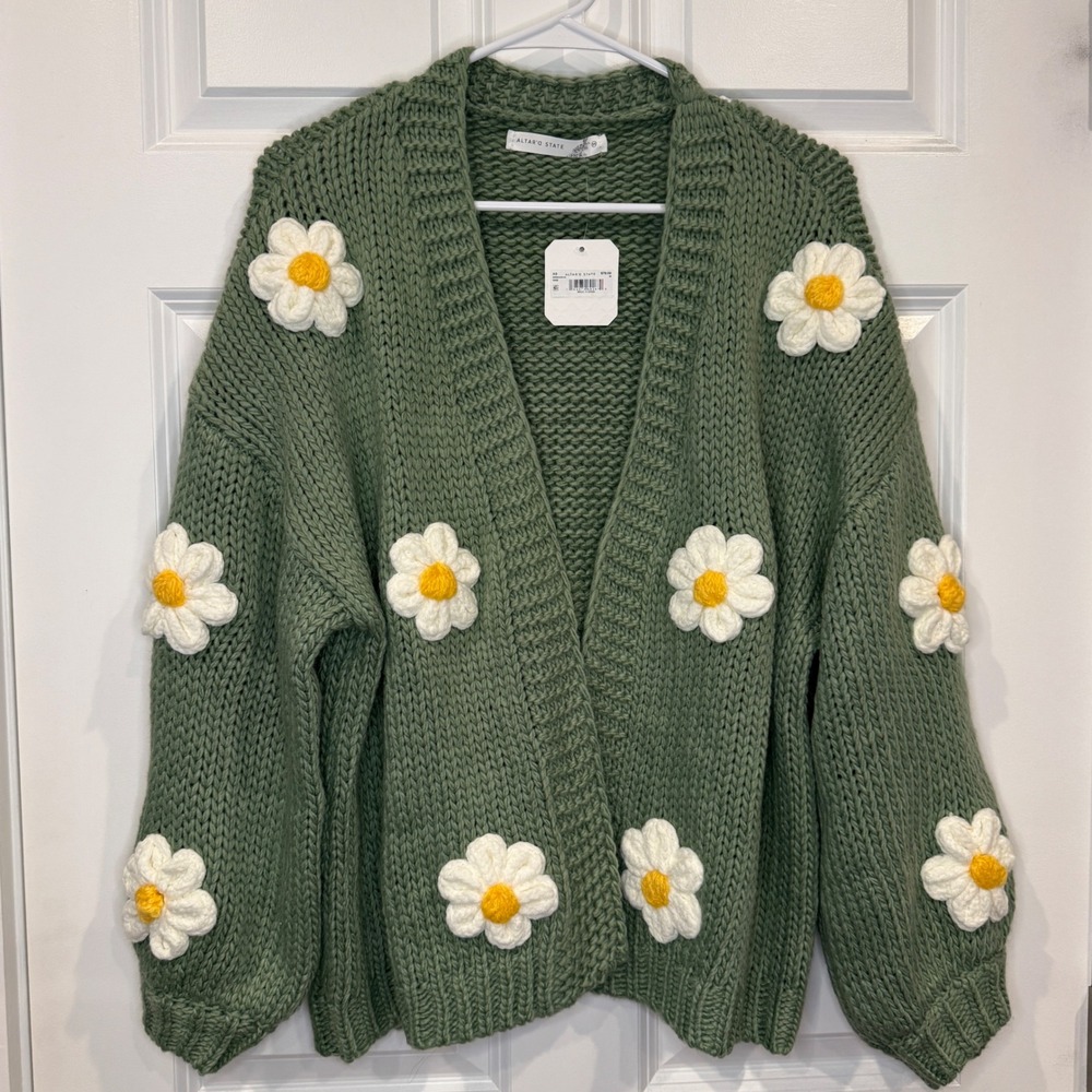 Altar'd State Sage Green Daisy Floral Chunky Knit Cardigan Sweater Size Medium - Picture 5 of 6